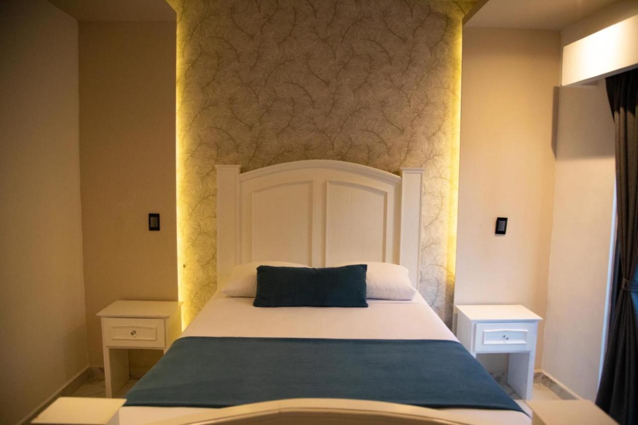 Hotel Boutique Monarca El Paraíso Екстериор снимка